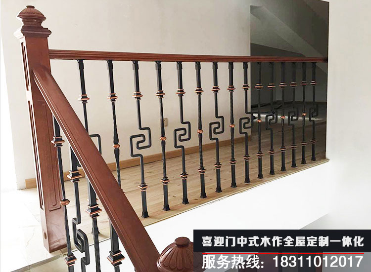 中式铁艺立柱楼梯图片