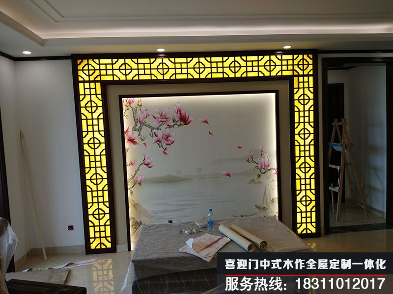 中式别墅客厅电视背景墙安装效果现场展示