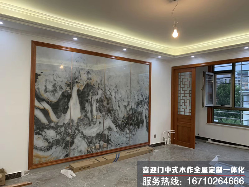 中式家居中客厅电视背景墙石材水墨画安装情况